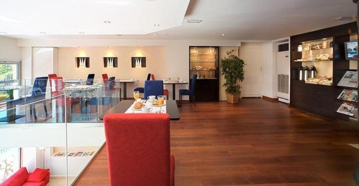 Arena Hotel 3*